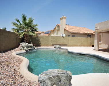 1227 E Glenhaven Drive - Photo Thumbnail 17
