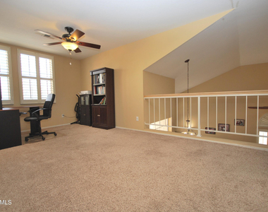 1227 E Glenhaven Drive - Photo Thumbnail 11
