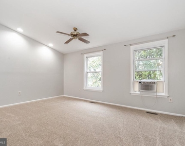 54 Hamlet Drive - Photo Thumbnail 12