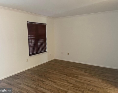 9324 Town Place Drive - Photo Thumbnail 9