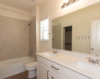 1732 Lakota Ln - Photo Thumbnail 17