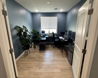 18803 W Denton Avenue - Photo Thumbnail 11
