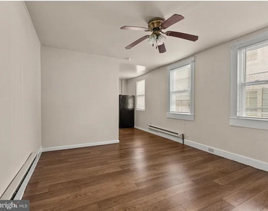 4215 Connecticut Avenue - Photo Thumbnail 9