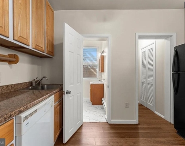 4215 Connecticut Avenue - Photo Thumbnail 7