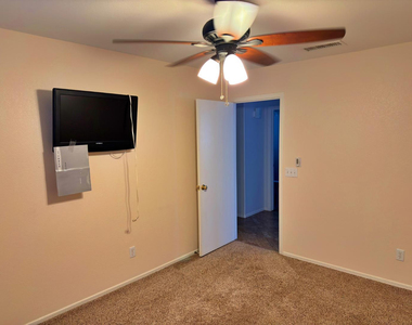 30479 N Bareback Trail - Photo Thumbnail 21