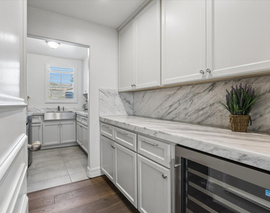 10800 E Cactus Road - Photo Thumbnail 32