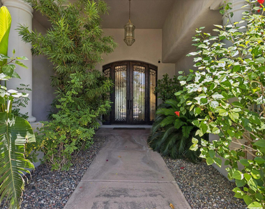 10800 E Cactus Road - Photo Thumbnail 3