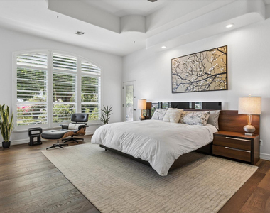 10800 E Cactus Road - Photo Thumbnail 16