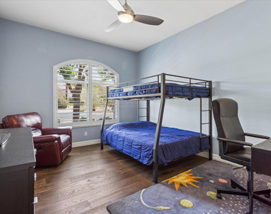 10800 E Cactus Road - Photo Thumbnail 25