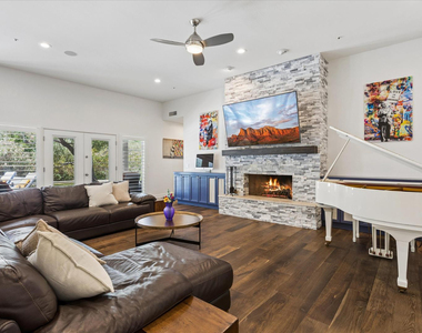 10800 E Cactus Road - Photo Thumbnail 13