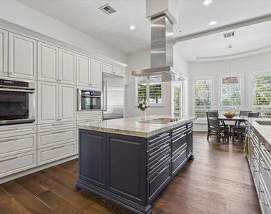 10800 E Cactus Road - Photo Thumbnail 8