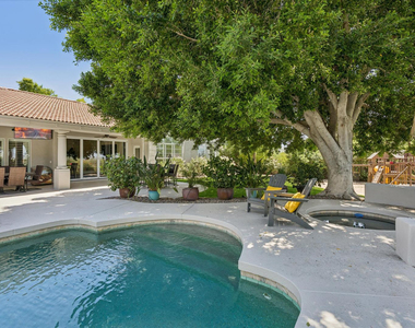 10800 E Cactus Road - Photo Thumbnail 34
