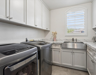 10800 E Cactus Road - Photo Thumbnail 33
