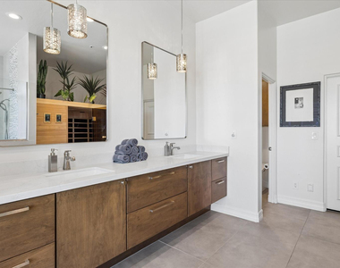 10800 E Cactus Road - Photo Thumbnail 18