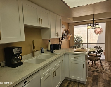 6851 E Golden Hills Way - Photo Thumbnail 13