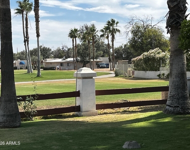 6851 E Golden Hills Way - Photo Thumbnail 30