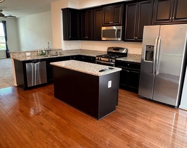 624 Ravenwood Drive - Photo Thumbnail 1