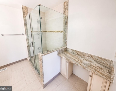 308 Assembly Point Court - Photo Thumbnail 15