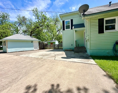 1501 S Church St - Photo Thumbnail 25
