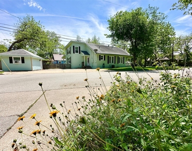 1501 S Church St - Photo Thumbnail 27