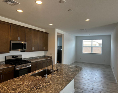 3269 E Baler Drive - Photo Thumbnail 28