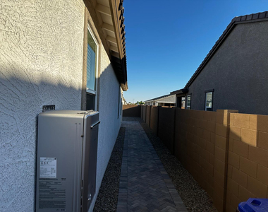 3269 E Baler Drive - Photo Thumbnail 8