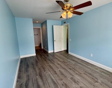 401 Waters Edge Drive - Photo Thumbnail 29