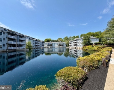 401 Waters Edge Drive - Photo Thumbnail 5