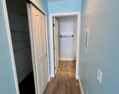 401 Waters Edge Drive - Photo Thumbnail 30