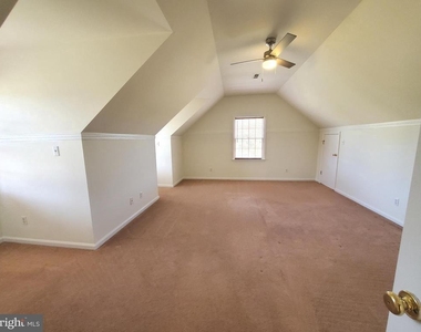 614 E Pebworth Road - Photo Thumbnail 37