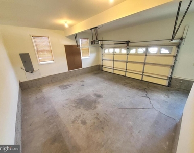 614 E Pebworth Road - Photo Thumbnail 42
