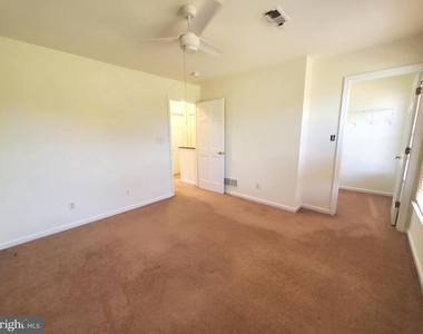 614 E Pebworth Road - Photo Thumbnail 36