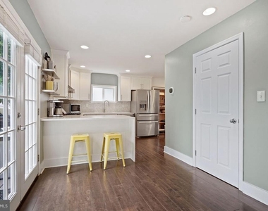 2410 South Dakota Avenue Ne - Photo Thumbnail 21