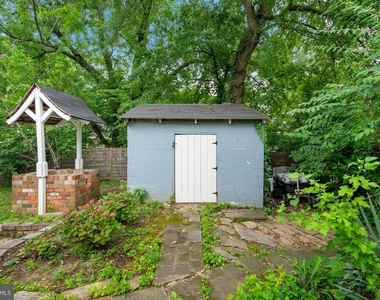 2410 South Dakota Avenue Ne - Photo Thumbnail 37