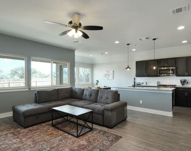 229 Finstown St - Photo Thumbnail 2