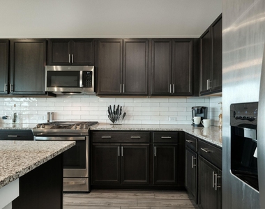 229 Finstown St - Photo Thumbnail 5