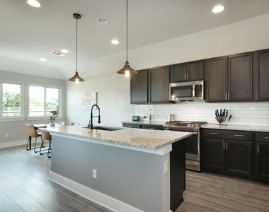 229 Finstown St - Photo Thumbnail 4
