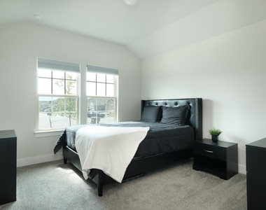 229 Finstown St - Photo Thumbnail 16