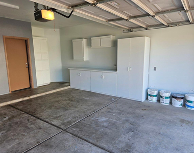36337 W Velazquez Drive - Photo Thumbnail 17