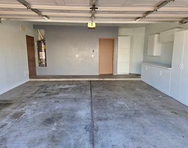 36337 W Velazquez Drive - Photo Thumbnail 16