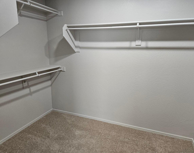 36337 W Velazquez Drive - Photo Thumbnail 15