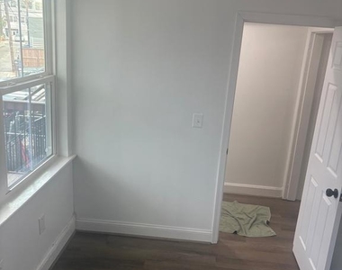 225 Missouri Avenue Nw - Photo Thumbnail 7