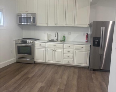 225 Missouri Avenue Nw - Photo Thumbnail 4
