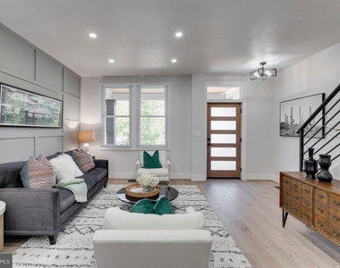 1323 Childress Street Ne - Photo Thumbnail 6