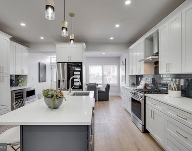 1323 Childress Street Ne - Photo Thumbnail 9