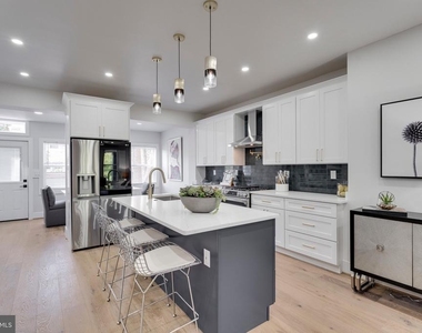 1323 Childress Street Ne - Photo Thumbnail 8