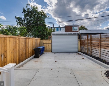 1323 Childress Street Ne - Photo Thumbnail 38