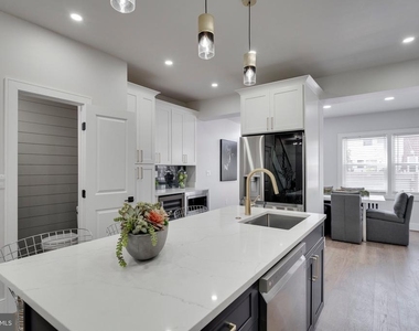 1323 Childress Street Ne - Photo Thumbnail 11