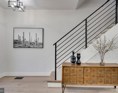 1323 Childress Street Ne - Photo Thumbnail 4