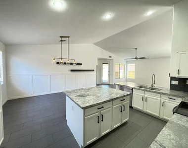 2670 E Hulet Drive - Photo Thumbnail 13